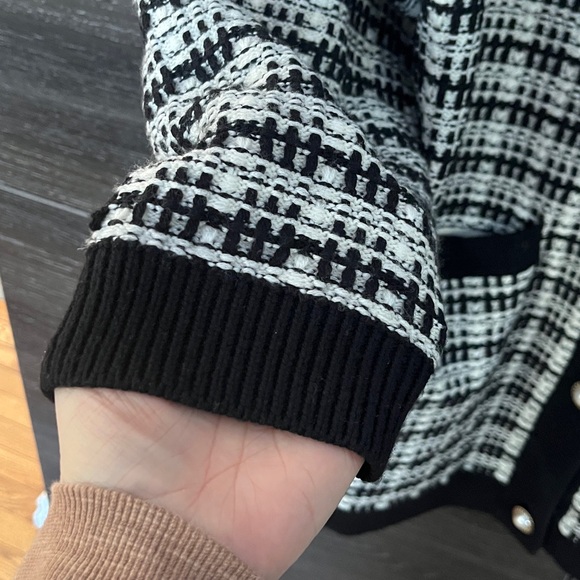 Aritzia Babaton Lacer Cardigan M - Picture 10 of 10